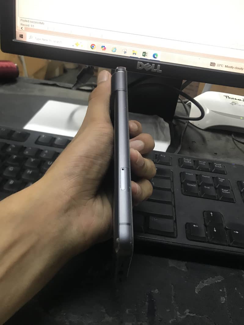 Google Pixel 8 4
