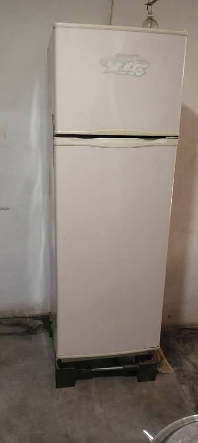 fridge dawlance normal size