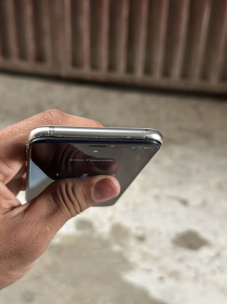 Apple iPhone X 1