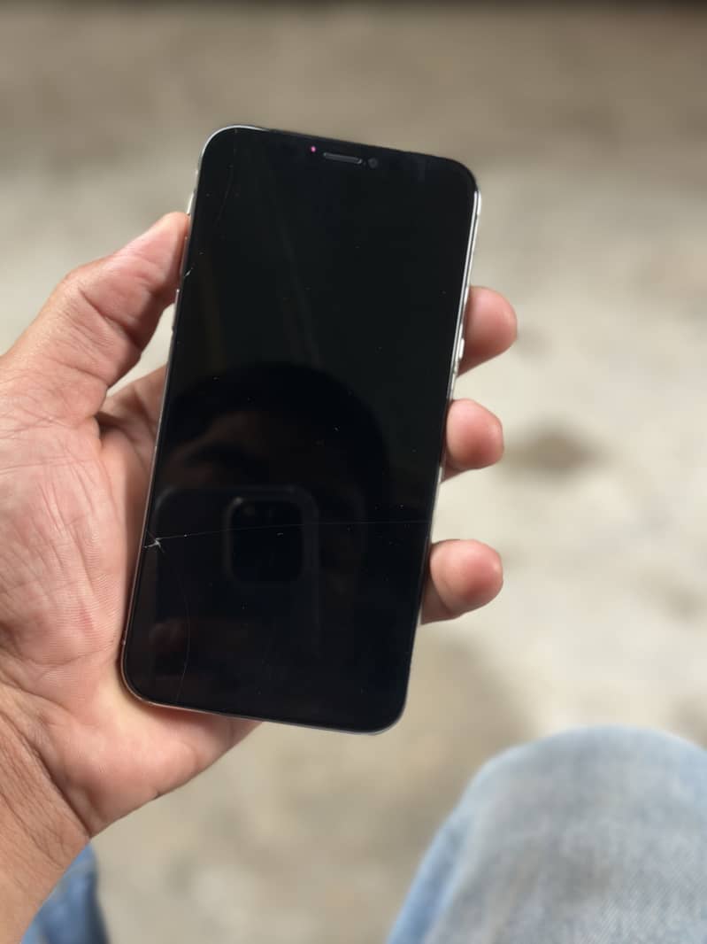 Apple iPhone X 3