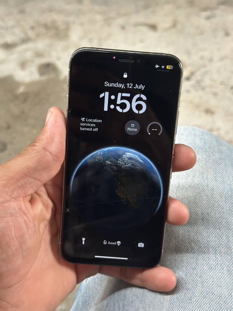 Apple iPhone X 4