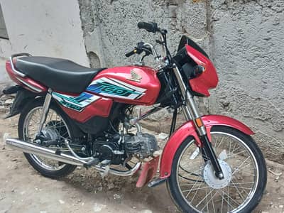 HONDA 70 DREAM