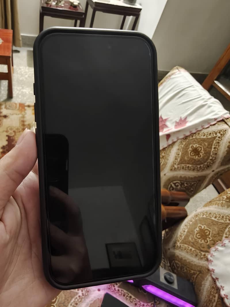 Apple iPhone 15 Pro 2