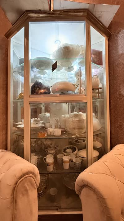 Crockery cabinet/wardrobe for utensils