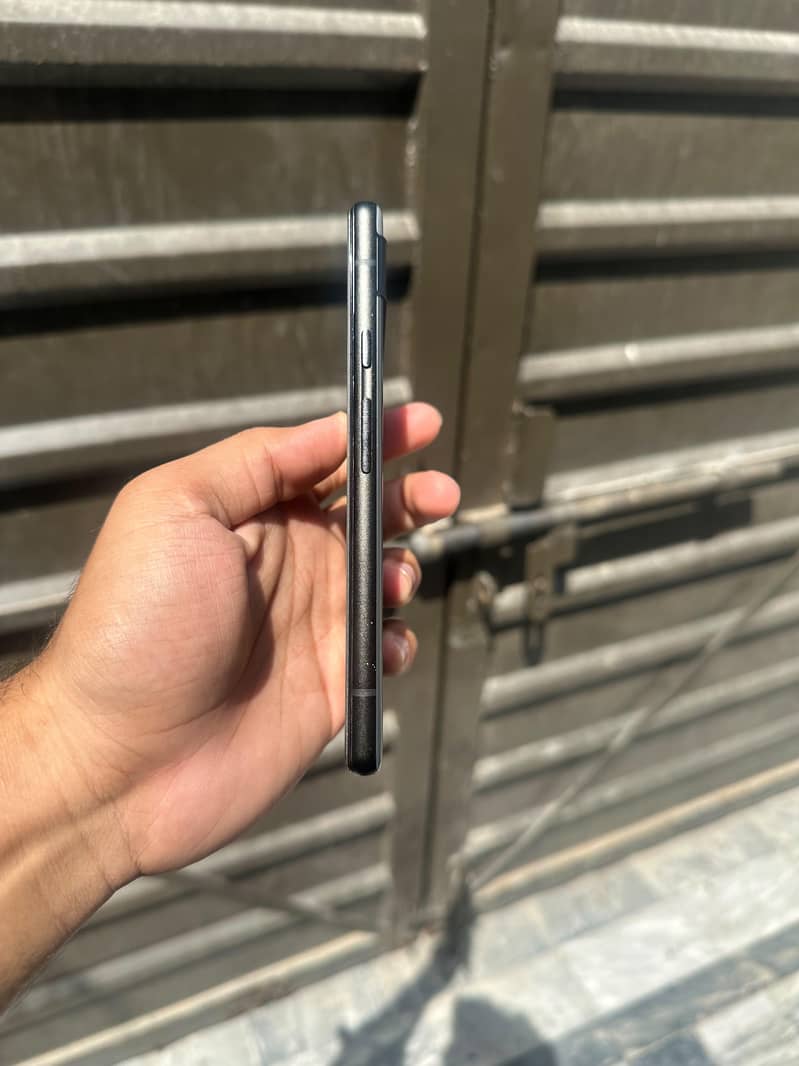 Google Pixel 6a 5