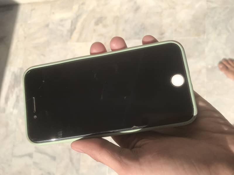 Apple iPhone 7 1