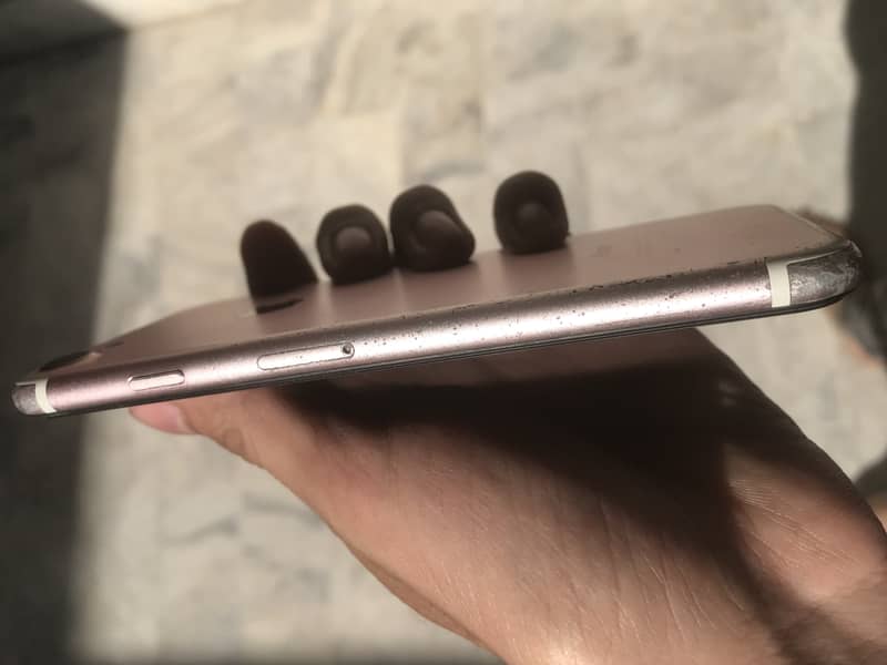 Apple iPhone 7 3