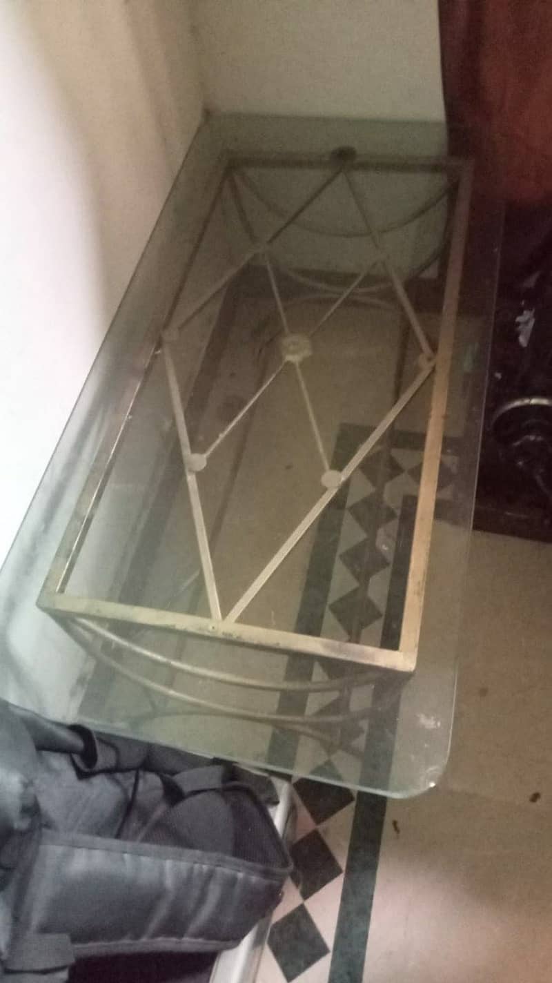 2 small table 1 large table 1
