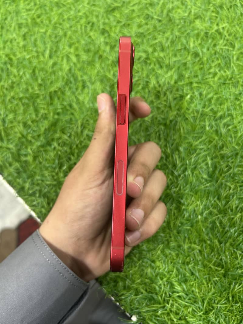 Apple iPhone 13 1