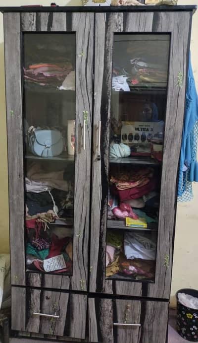 Kitchen cupboard for utensils