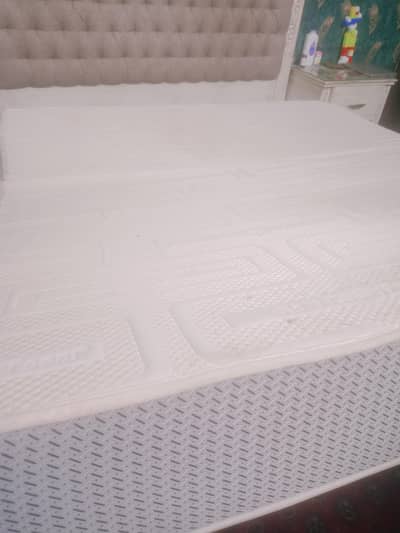 supreme mattress 5year warrenty left