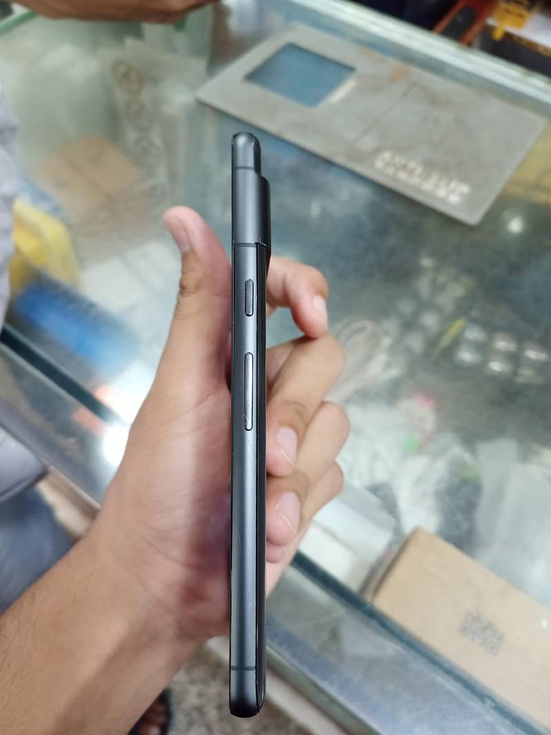 Google Pixel 7 4