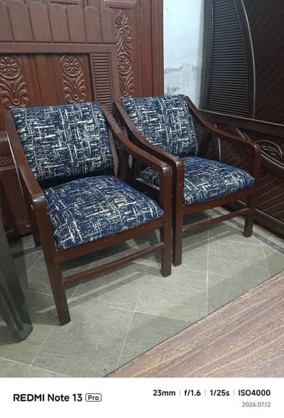 chairs wooden tali