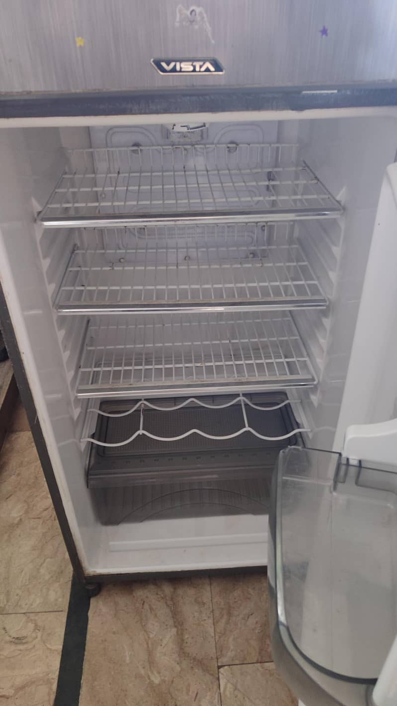 waves Refrigerator Super Condition 2
