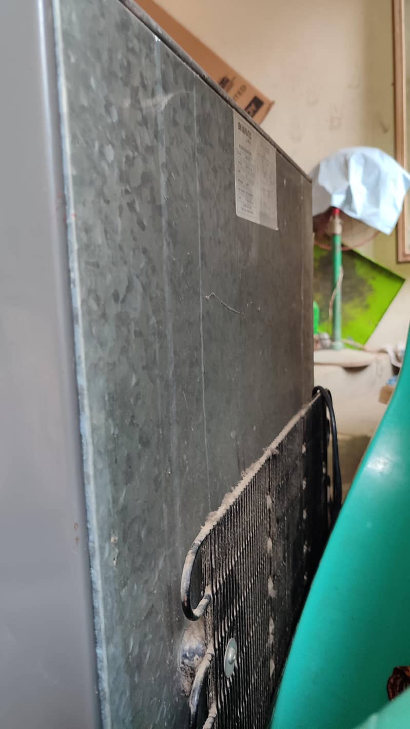 waves Refrigerator Super Condition 5