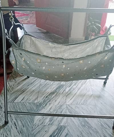 kid baby hanging swing  good  condition