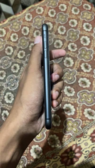 I phone 11 batry change condition 10/9betery helth94