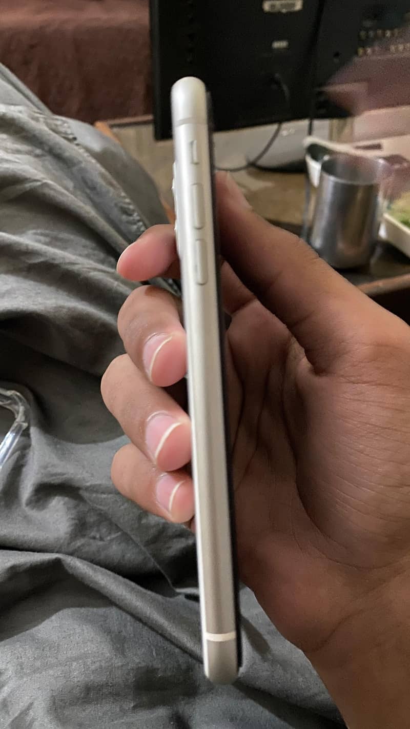 Apple iPhone 11 2