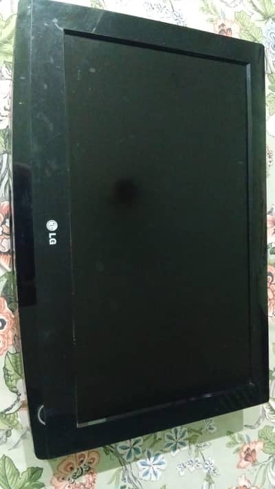 LCD for sale 26'