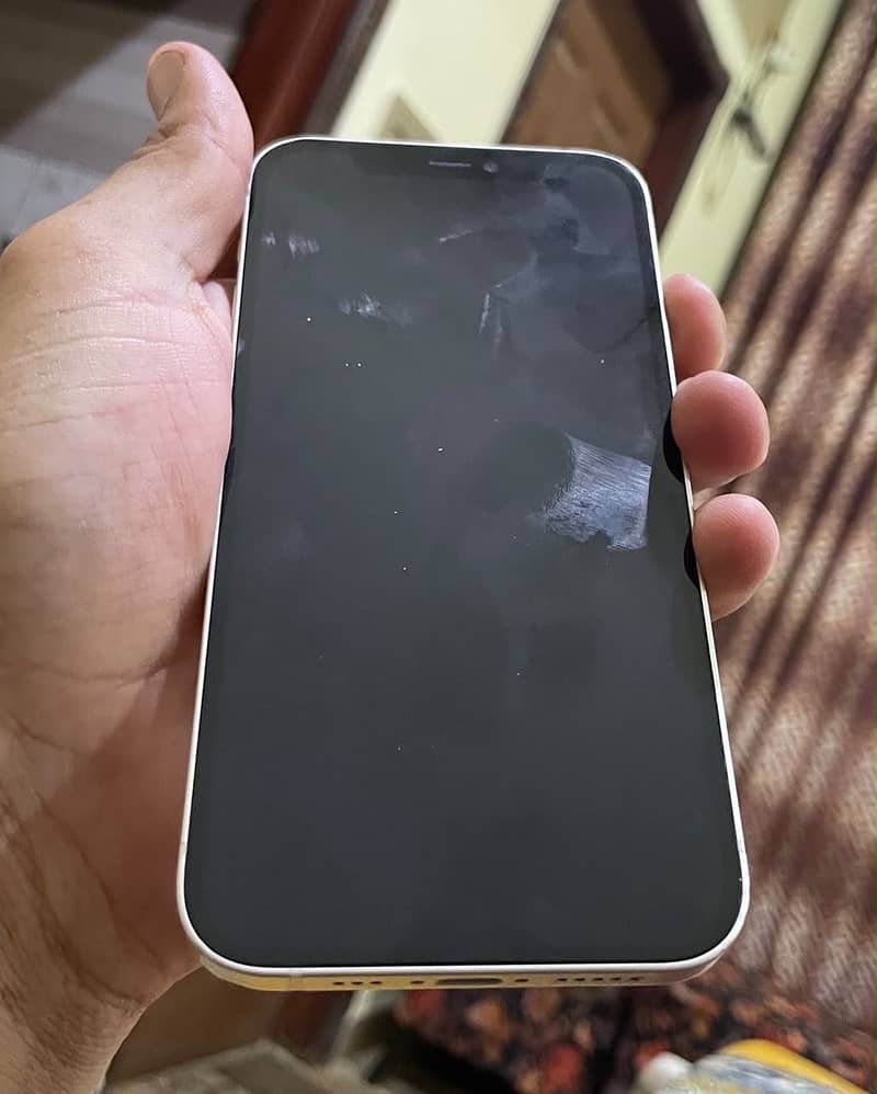 Apple iPhone 12 3