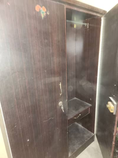 Almari Wardrobes
