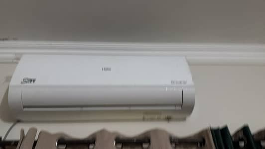 Haier Dc inverter 1 ton