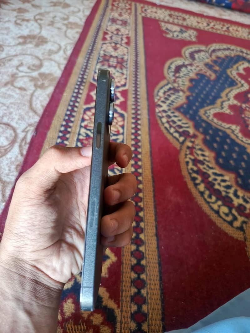 Apple iPhone 13 Pro Max 3
