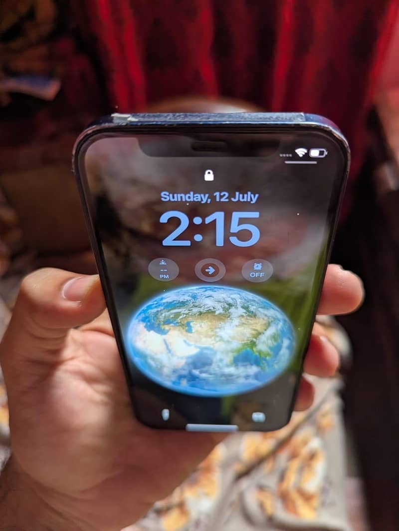 Apple iPhone 12 3