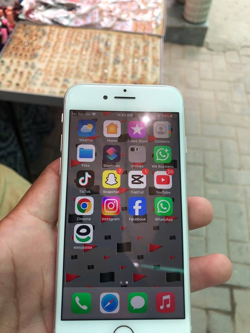 Apple iPhone 8 3