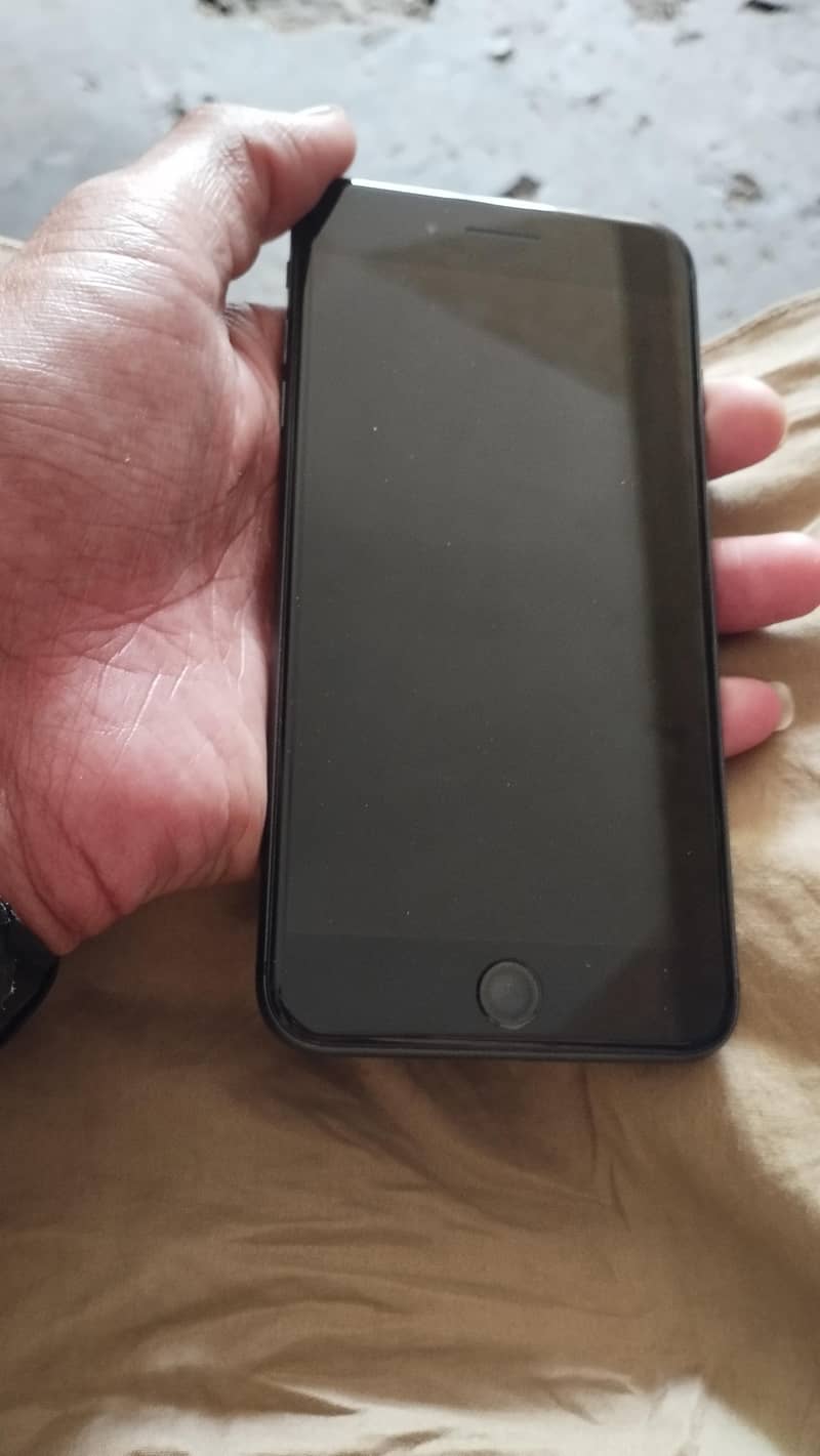 Apple iPhone 8 Plus 2