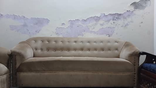 SOFA FOR SALE CONDITION 10 BY 10
