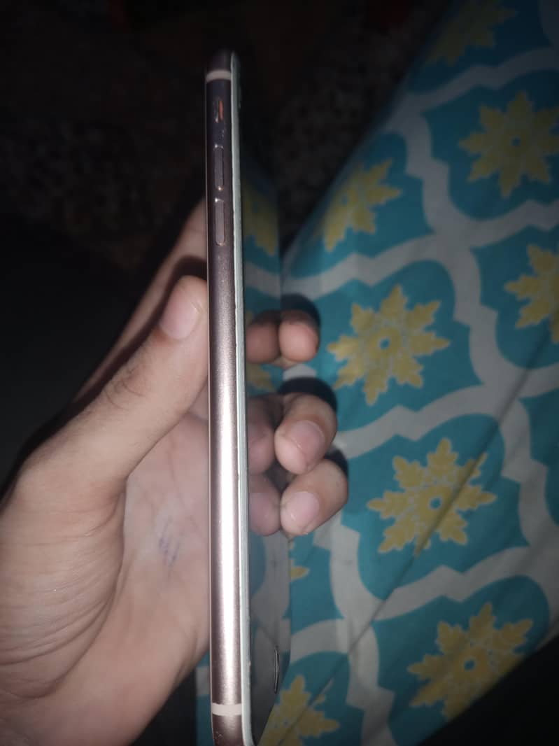 Apple iPhone 8 Plus 2