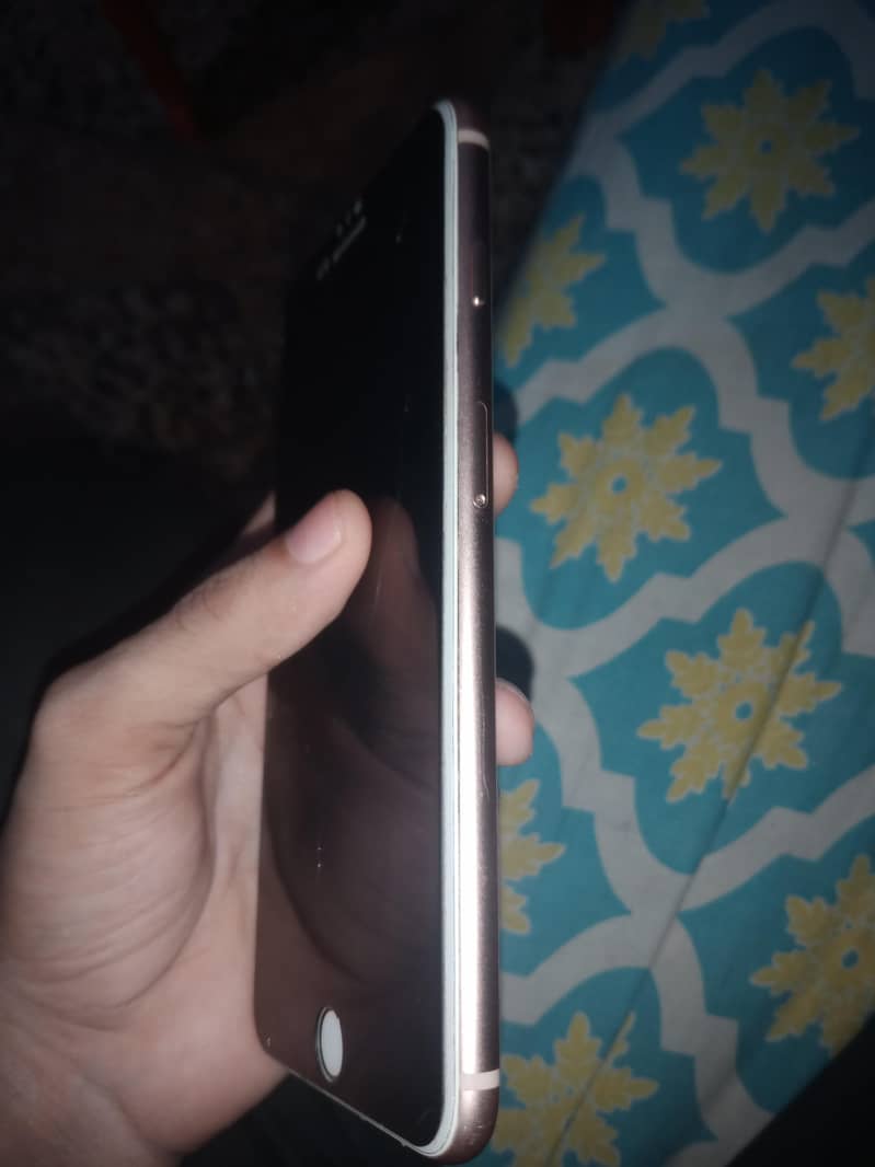 Apple iPhone 8 Plus 3
