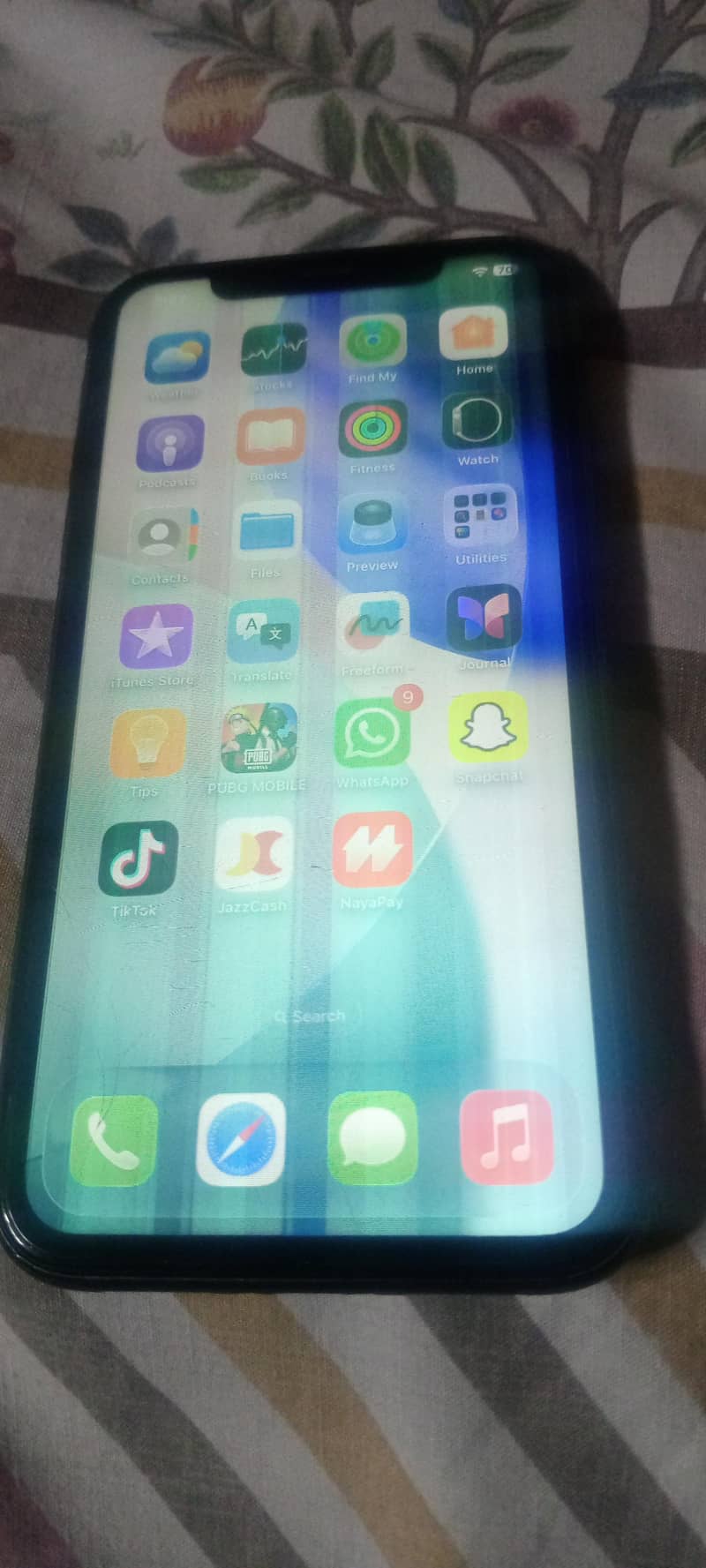 Apple iPhone 11 0