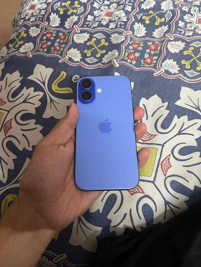 Apple iPhone 16