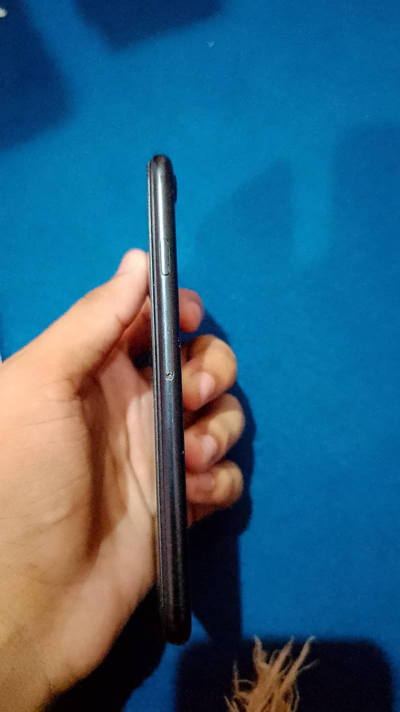 Apple iPhone 7 3
