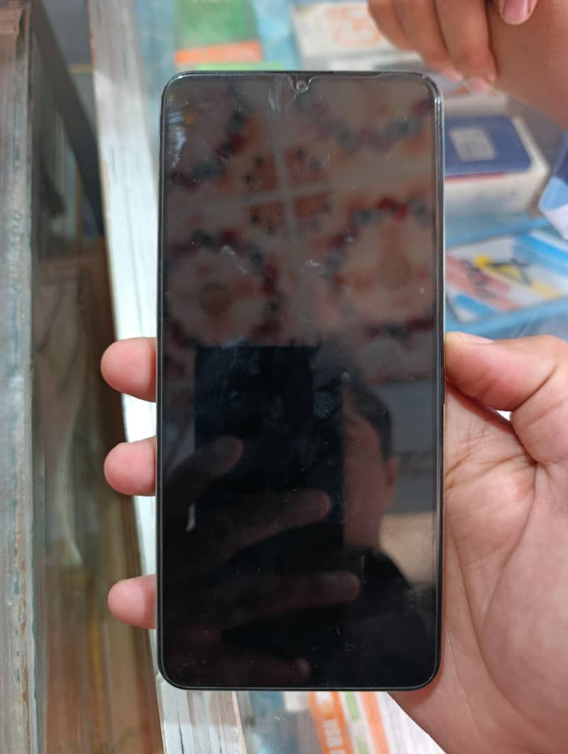 Realme C63 4