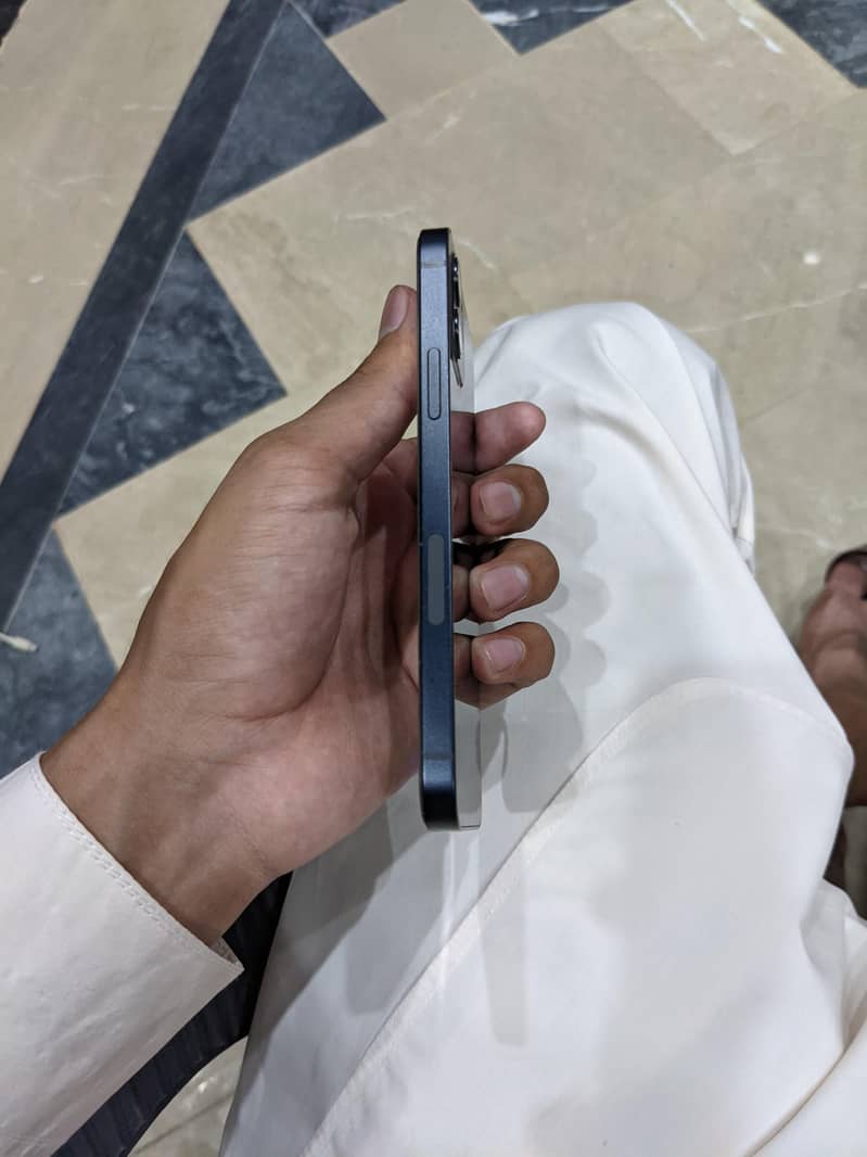 Apple iPhone 12 1
