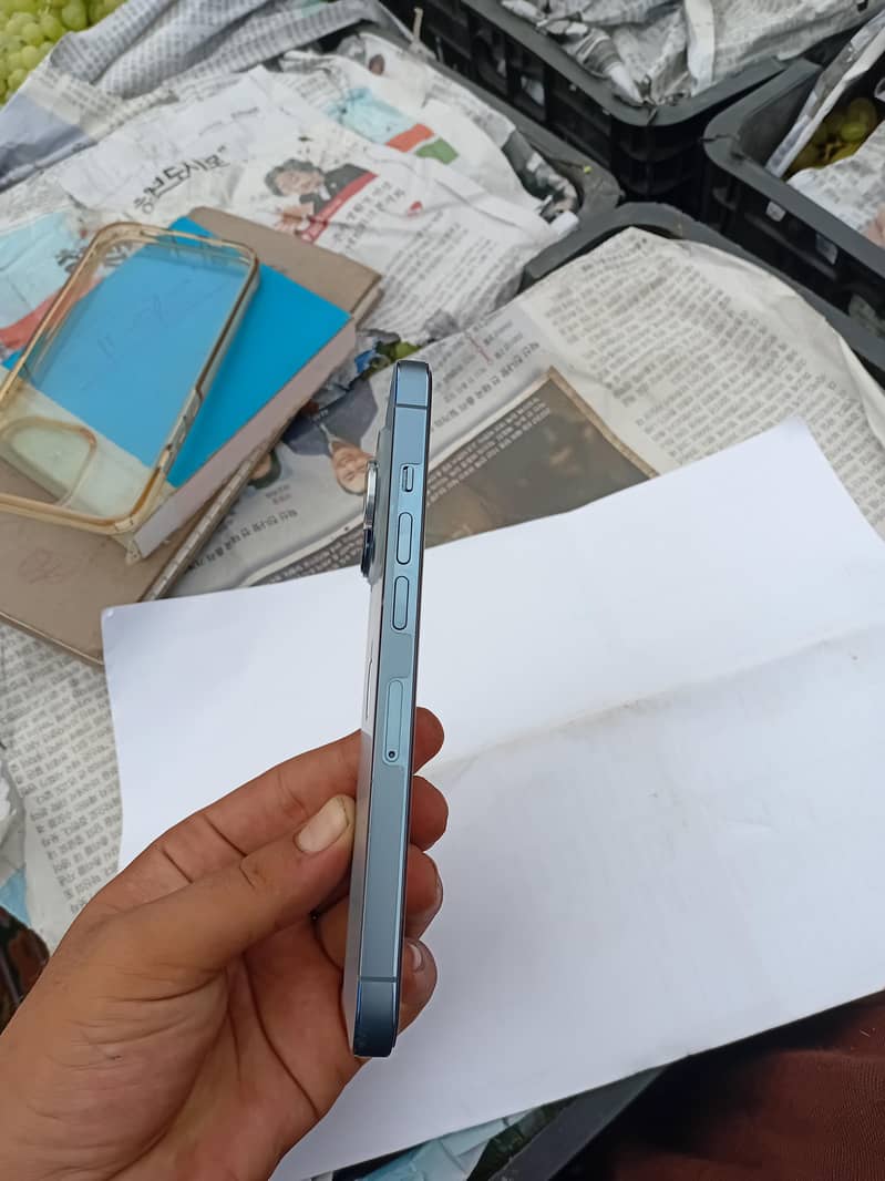 Apple iPhone 13 Pro 1