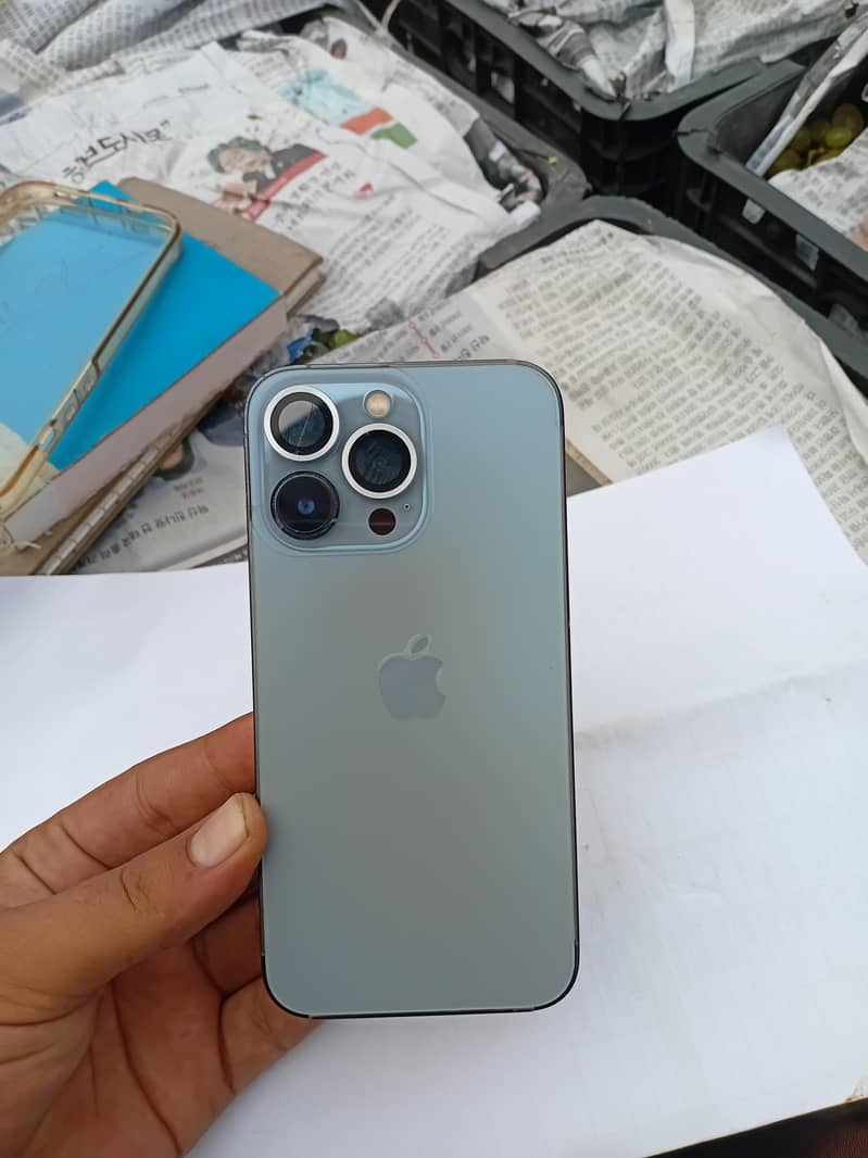 Apple iPhone 13 Pro 6