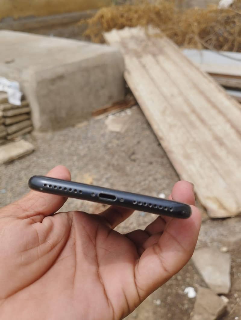 Apple iPhone 7 Plus 1