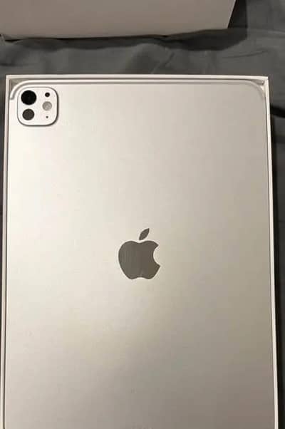 Apple iPad pro M5 turn my WhatsApp No O3=24=16=54^514