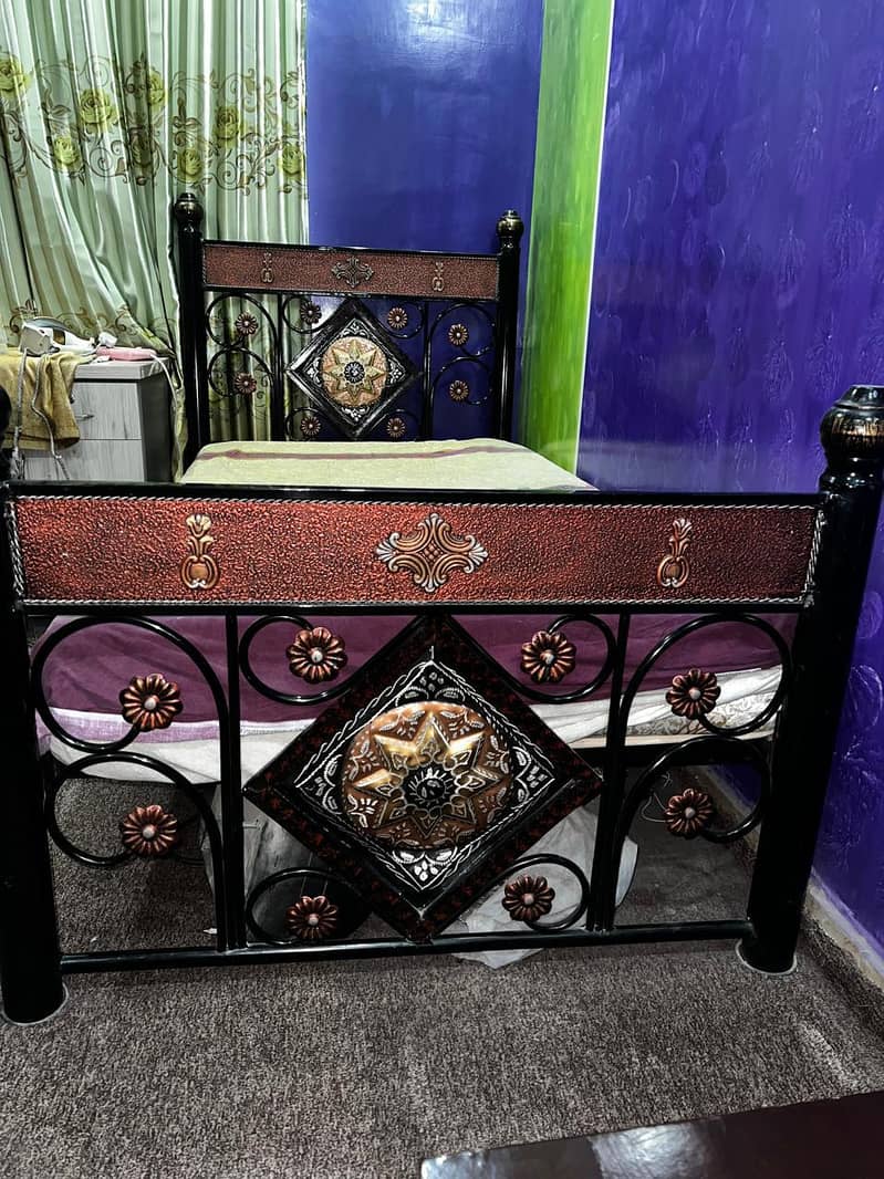 iron bed 2