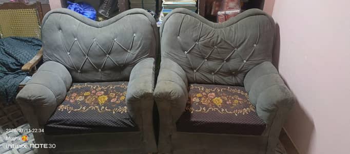 used sofa set neat&clean