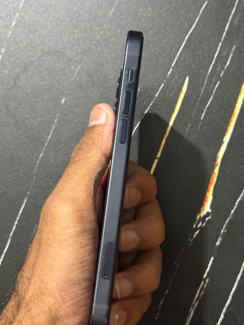 Apple iPhone 12 2