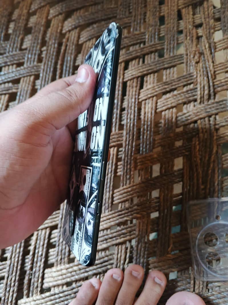 One Plus 8 ! 4