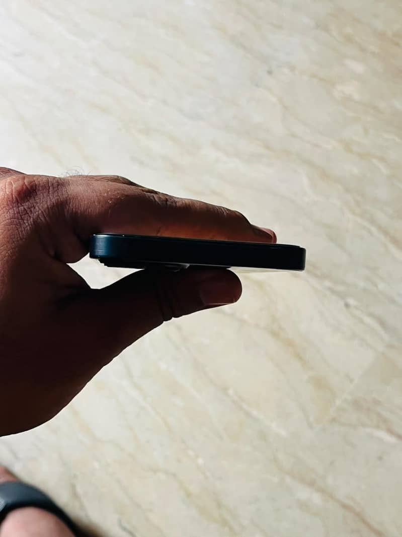 Apple iPhone 13 3