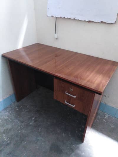 Study, Office Table with Glass Sheet – 4 ft, 2 Drawers, Excellent Con