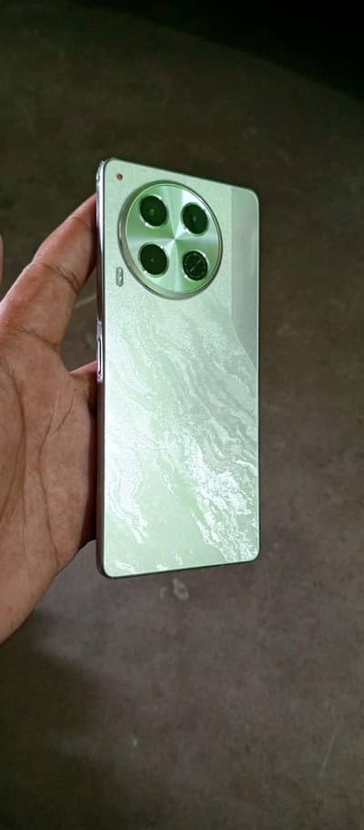 Tecno CAMON 30 8+8/256 full box charger