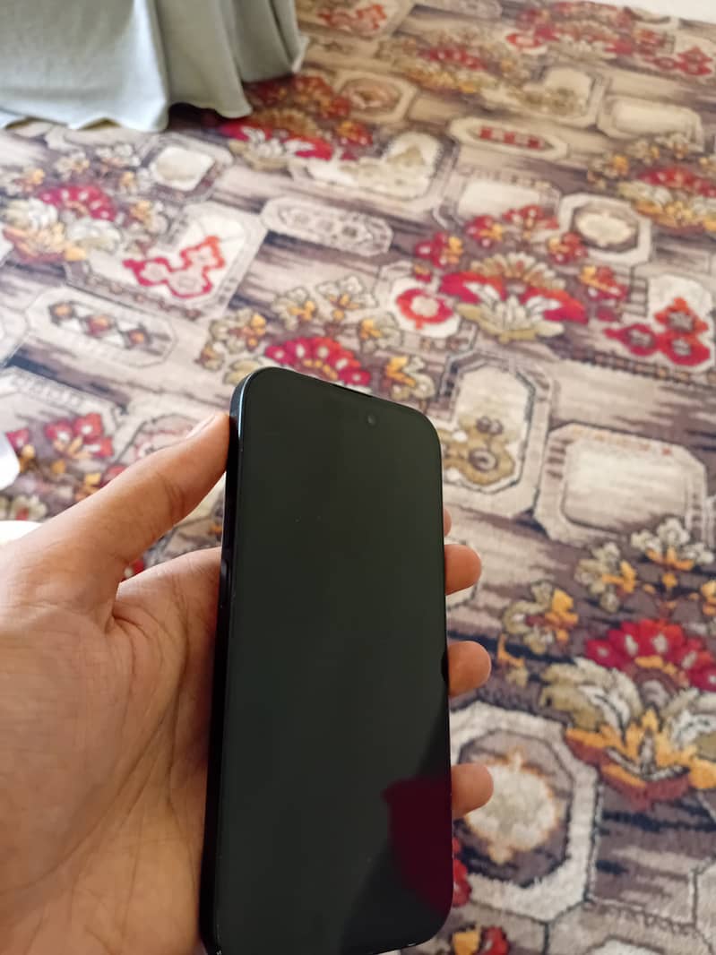 Apple iPhone 15 2
